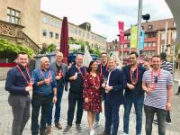Vielfalt der Weindorf-Speisen macht Spaß