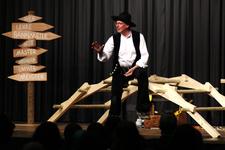 Bayerisches Zimmererhandwerk geht mit Theaterstück an die Schulen