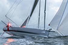Malizia als erste Yacht im Ziel bei der AAR von Bermuda nach Hamburg