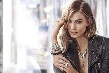 Karlie Kloss glänzt als neue Markenbotschafterin für Swarovski