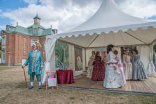 Barocke Tanzschritte von Bruchsal bis ins Emsland: die Tanzgruppe "Alegre"