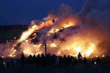 Feuer und Flamme für das Fest der Friesen - Biikebrennen auf Sylt
