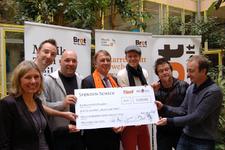 3.500 Euro für das Projekt "Gitarren statt Gewehre"