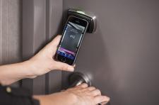 Die neue Generation von SPG Keyless öffnet künftig noch mehr Hotelzimmer und bietet erweiterte Funktionen