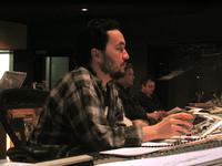 Steve Jablonsky komponiert die Musik von Die Sims 3