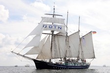 Schoner Regatta zum Auftakt der Rostocker Segelsaison