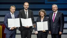 Projekt "Kautschuk aus Löwenzahn": Wissenschaftler mit Joseph-von-Fraunhofer-Preis 2015 ausgezeichnet
