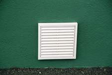 Die "Hessische Energiespar-Aktion" informiert: Kontrollierte Wohnraumlüf-tung bei Alt- und Neubauten