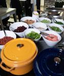 Schlemmen mit den "Piraten in Batavia": Frische Bowls bringen die Aromen Südostasiens ins Restaurant "Bamboe Baai"