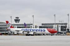 Rückholflug mit mehr als 300 Heimkehrern aus Mexiko am Flughafen München gelandet