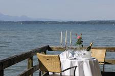 Look & Liebe leicht gemacht - Valentinstag am Chiemsee: Perfektes Styling für den Valentinstag - Make-up Workshop mit Image-Coach Theresia Berger im Vier-Sterne-Superior-Hotel Gut Ising am Chiemsee - Auch mit Naturkosmetik