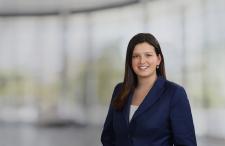 Savills gewinnt neue Beraterin für Düsseldorfer Industrial Agency