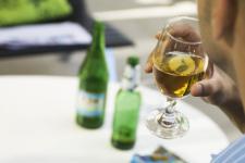 Expertenrat im Online-Chat: Umgang mit Alkohol