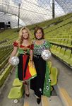 Verführerische WM-Dirndl