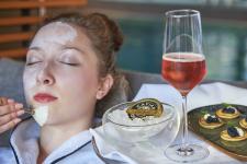 It's Caviar Time: Kaviar-Verwöhnpaket für Haut und Gaumen
