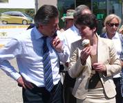 Ministerin "schlotzte" allein: Keine Abkühlung für den Landrat