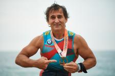 BMW Markenbotschafter Alessandro Zanardi erreicht sein nächstes großes Ziel: Langstreckentriathlon in Barcelona in weniger als neun Stunden absolviert