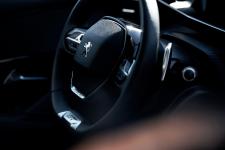 Die Geschichte des PEUGEOT Lenkrads: Von der Lenkstange zum Multifunktions-Tool