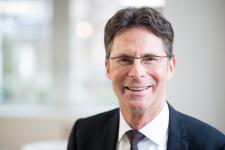 René Reif und Simone Ulmer begrüßen Dr. Klaus-Michael Dengler, Sprecher der Geschäftsführung der GEWOFAG, im Beirat der ADI München