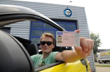 TÜV SÜD: Kostenloser Technikcheck für junge Fahrer