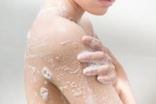The right way to shower with sensitive skin