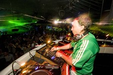 Riesiger Besucheransturm bei den BigCityBeats am Samstag sorgte bereits um 23:30 Uhr für Einlassstopp im CocoonClub!