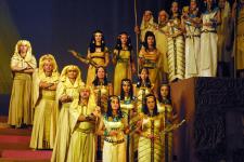 Aida - Oper von Giuseppe Verdi / Aufführung der Moldawischen Nationa-loper mit Solisten, Chor, Orchester und Ballett