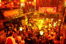 Zehnte "electric city" in zehn Clubs