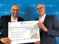 "human aktiv" finanziert 13 Starke Kinder Kisten mit Spende an die Stiftung Hänsel+Gretel