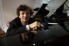 "Best of Schubert/Liszt" - mehrfach ausgezeichneter Ausnahmepianist Mikhail Mordvinov zu Gast in Bern