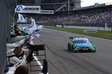 BMW Motorsport eröffnet DTM-Saison mit Doppelsieg - Farfus triumphiert vor Werner, fünf BMW M3 DTM in den Punkten