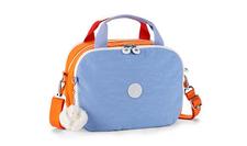 Kipling x Natalie Joos: Farbenfrohe Eleganz aus dem Mode-Himmel