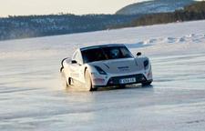 Nokian-Reifen die Schnellsten auf Eis auch mit einem Elektroauto: neuer Weltrekord 252,09 km/h