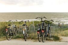 Nah am Wasser: ASI Reisen zeigt, auf welchen sommerlichen Erlebnisreisen Wanderer und Radfahrer in Seen und Flüsse kühle Erfrischung finden