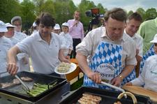 Landwirtschaftsminister eröffnet die bayerische Grillsaison 2014