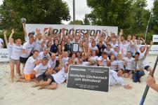 Bridgestone Kampagnen-Botschafterinnen zeigen, dass im Team alles möglich ist und erzielen zwei Weltrekorde an einem Tag