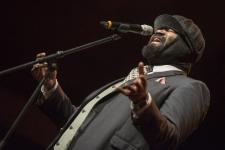 BR-Livemitschnitt der Ingolstädter Jazztage: Mit Gregory Porter Heiligabend feiern
