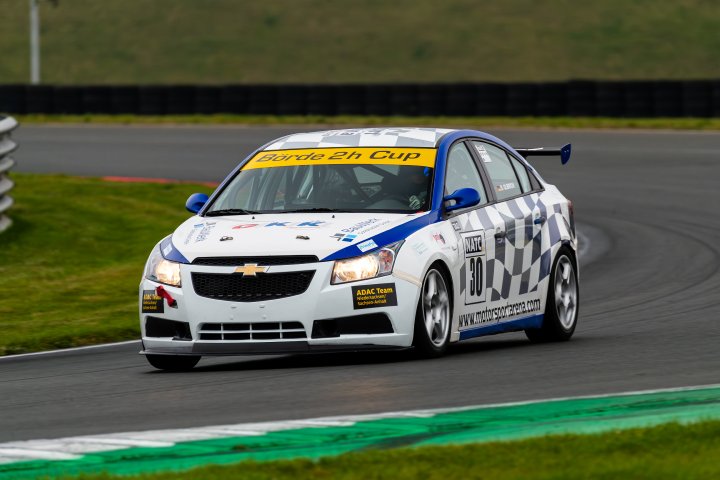 Motorsport-Nachwuchs im Fokus: Junge Talente starten in Oschersleben durch