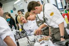Von "Tigermilch" bis "Chocolate H2O": Deutschlands Nachwuchs-Kochtalente trainieren für den ersten Stern