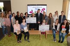 WÜma-Azubis spenden 9.000 Euro