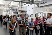 Besucheransturm am Tag der offenen Tür bei Opel