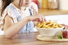 Ganz großes Gaumenkino, ohne zusätzliches Öl: Die neue Heißluftfritteuse Ultimate Fry von Tefal