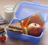 Astrid Denzinger, Ernährungsexpertin der LVBM, zu der Frage: Eignen sich Milchprodukte als Reise-Snack?