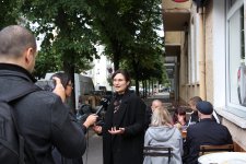 Lichtenberger Kiezkneipe "Morgen wird besser" nach Brandanschlag wiedereröffnet