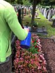 "Wir gießen, Sie genießen"
