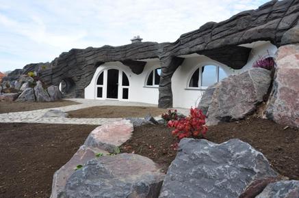 Urlaub im Hobbithaus - Thüringer Tourismus GmbH - Pressemitteilung