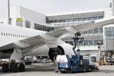 Weichenstellung für sauberes Fliegen am Flughafen München: Grünes Licht für Flugkraftstoffe der Zukunft