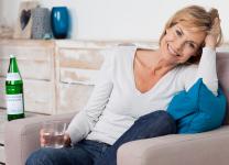 7 Tipps, wie Trinken der Verdauung hilft
