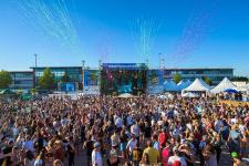 Tropical Beach Landau - DJs und Beachparty mit VIO von dBTechnologies