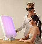 Akne zuverlässig, schnell und schonend behandeln - mit den neuen Lichttherapiegeräten CleanLite CL 70 und CL 110